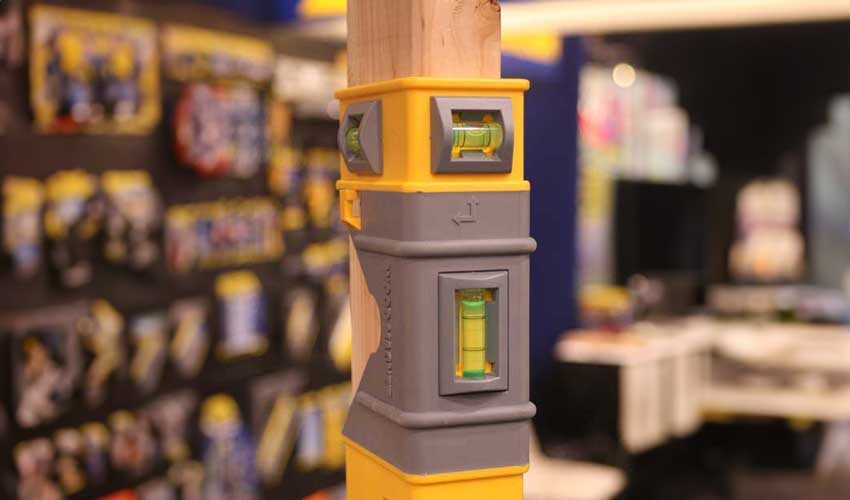 Swanson wood magnet level