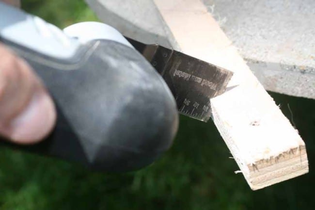 Craftsman 12V NEXTEC Multi-Tool cutting