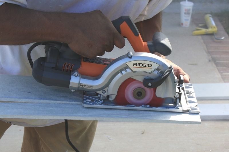 Ridgid R3400 Fiber Cement Saw cutting