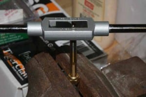 Kobalt SAE Tap and Die Set tapping