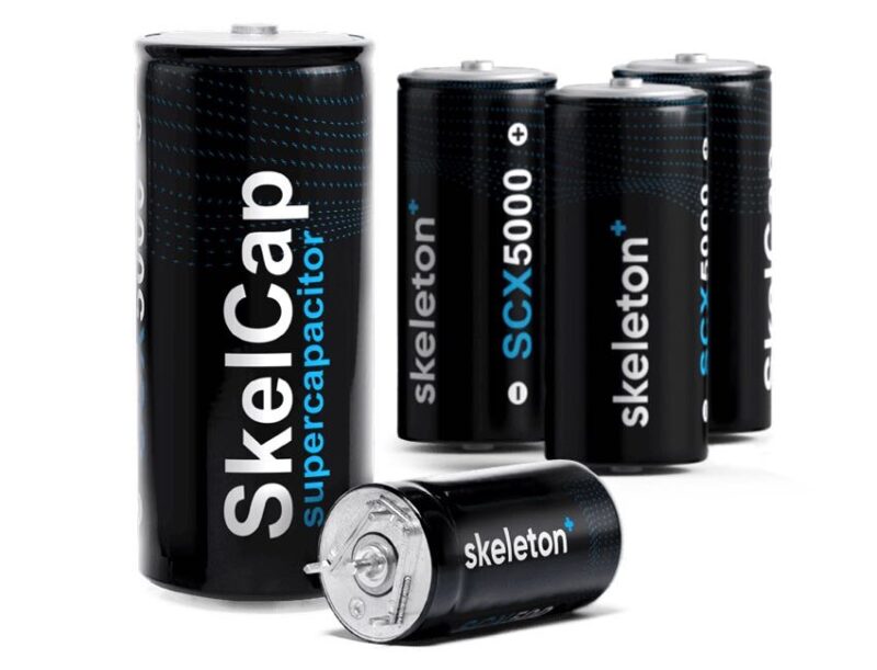 Skeleton SkelCap curved graphene supercapacitors