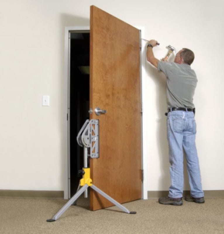 Rockwell JawStand clamp stand door