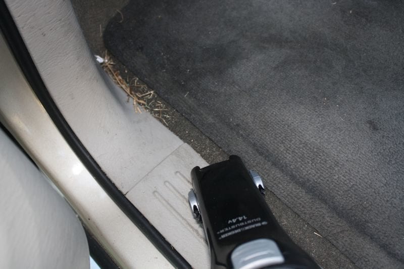 Black & Decker CHV1410B Hand Vacuum application