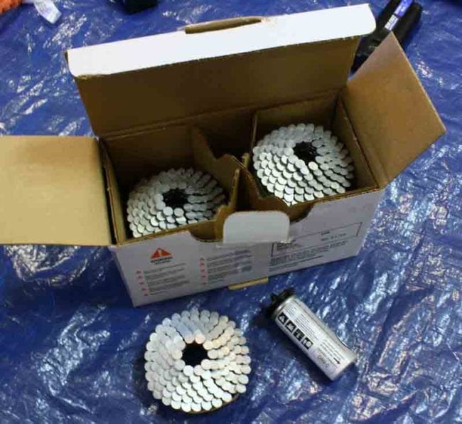 Duo-Fast DFCR175C Cordless Roofing Coil Nailer - nails 1