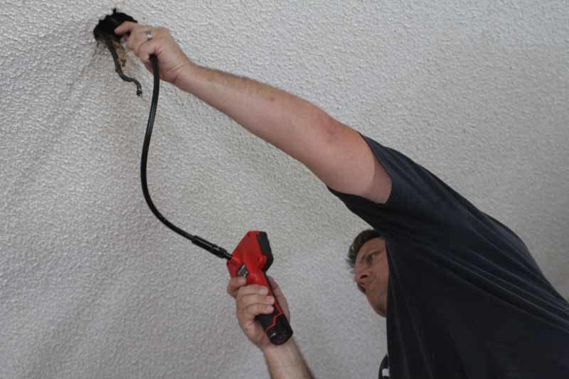 Milwaukee M-Spector AV M12 Multimedia Camera Kit 2311-21 application -2