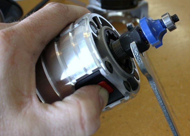 Porter-Cable 450PK 1.25 HP Compact Router bit change