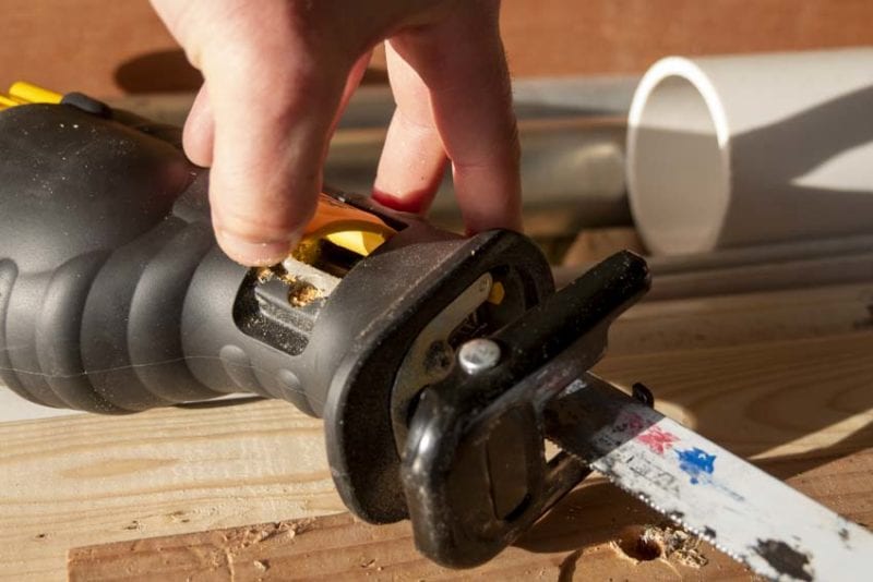 DeWalt 20V Max Reciprocating Saw Blade Release