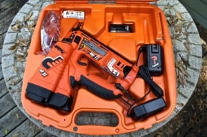 Paslode IM250A LI cordless 16-ga finish nailer kit