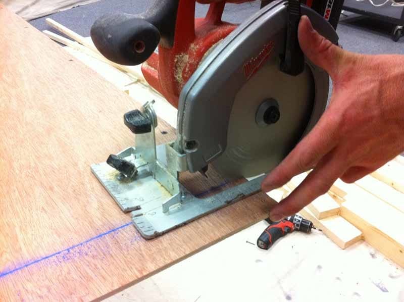 CMT ITK Plus 6.5 in Thin Kerf Finishing Blade cutting