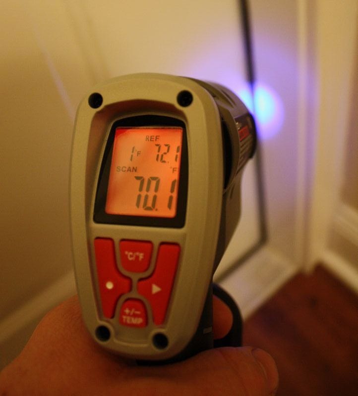 Porter-Cable PCC581B 18V IR Thermometer display