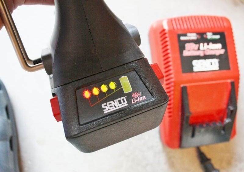 SENCO FN55AX Fusion F-18 Cordless Brad Nailer charger