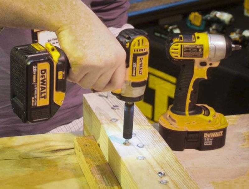 DeWalt DCF883 20V Impact Wrench fastening