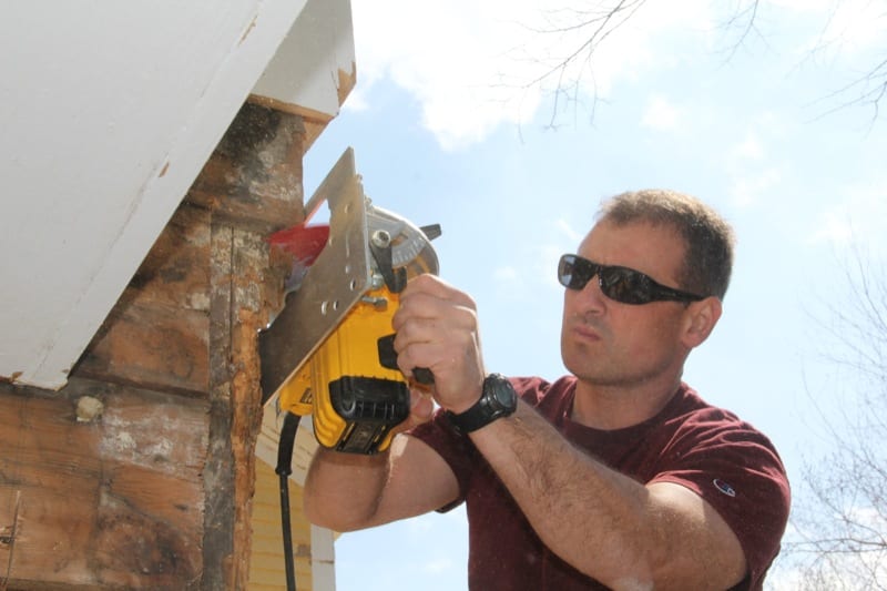 DeWalt DWE575 circular saw application