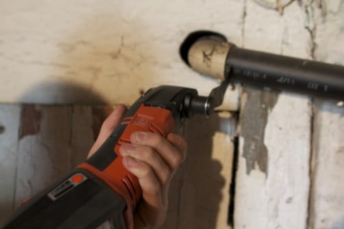 Fein MultiMaster cuts pipe