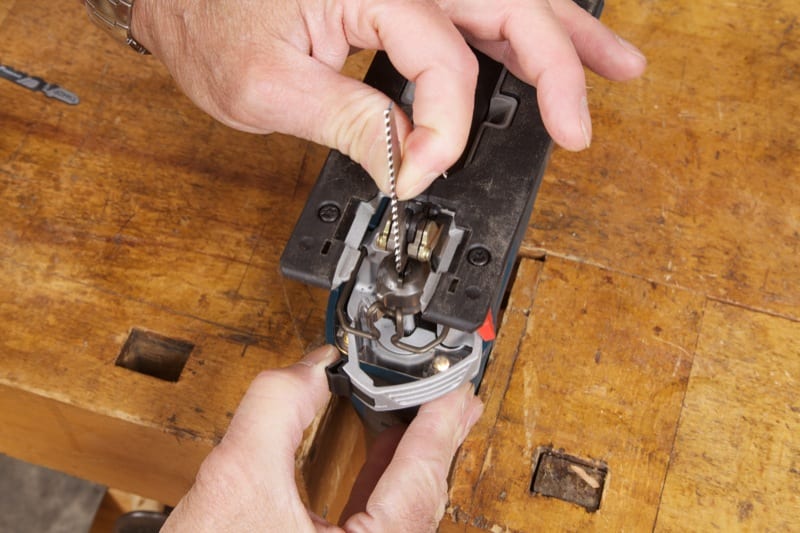 Bosch JS572E Jig Saw blade insertion