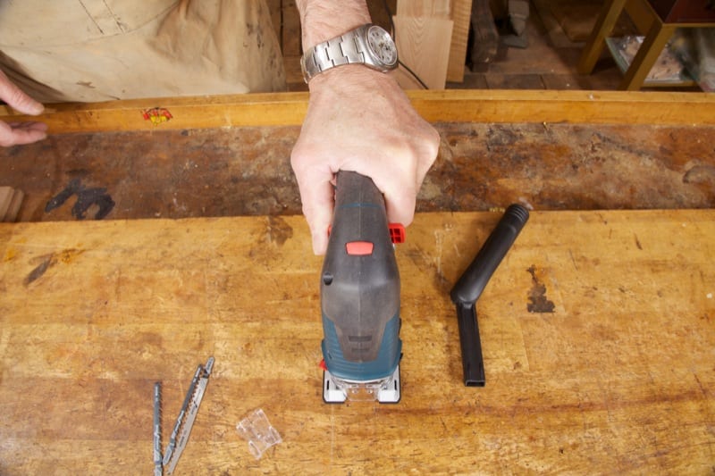 Bosch JS572EK jigsaw right-hand or left-hand lock