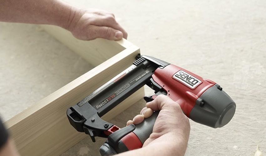 Senco SLS150Mg 18-gauge crown stapler