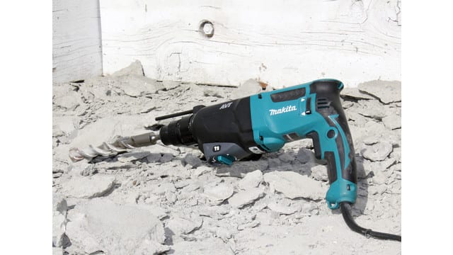 makita-hr2611f-rotaryhammer_11315733