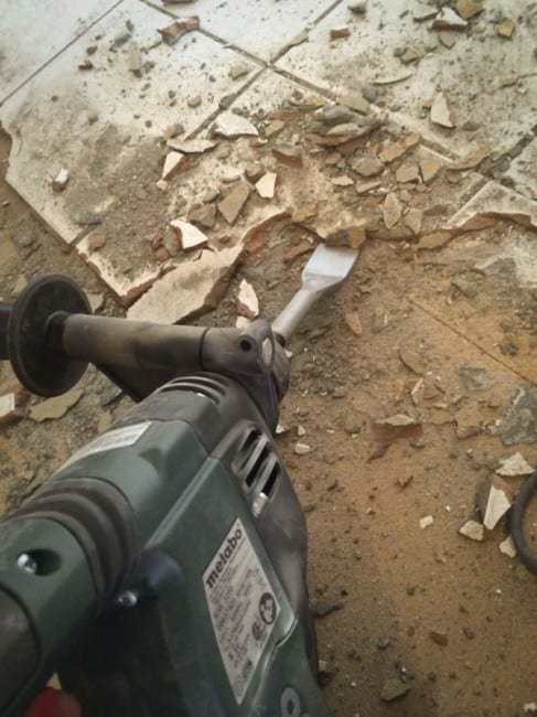 Metabo KHE 3250 rotary hammer chipping 2