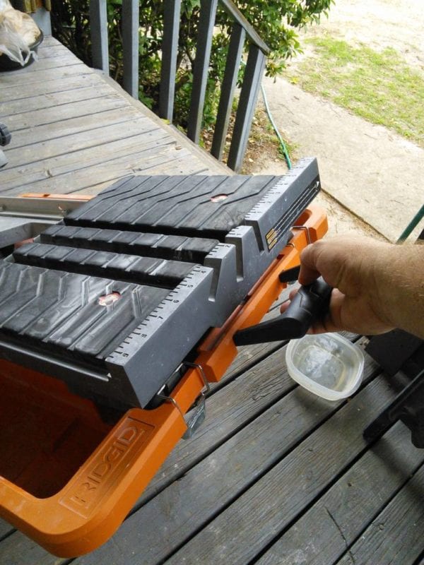 Fold-out handle and retaining clips