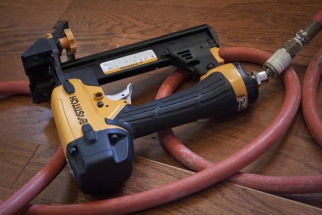 BOSTITCH 18 GA Flooring Stapler