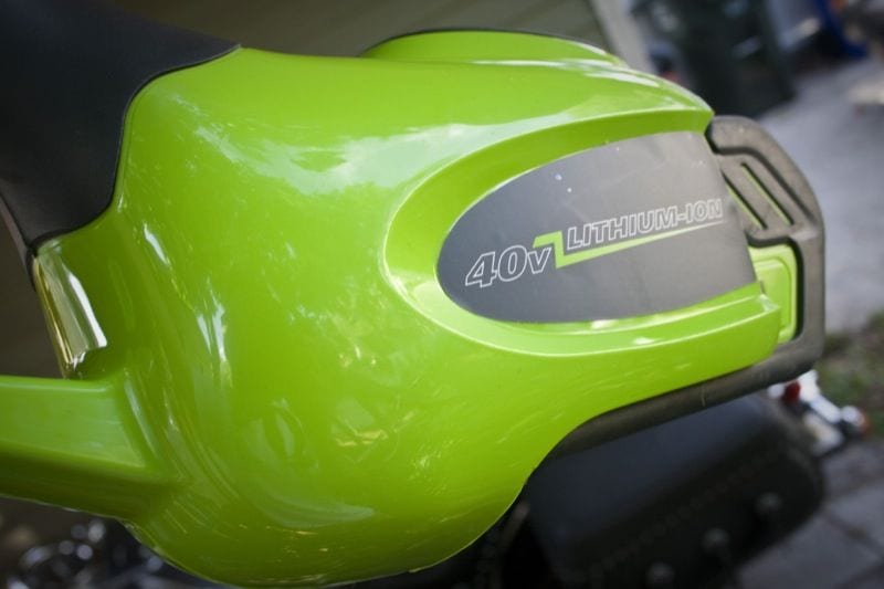 greenworks pole saw battery