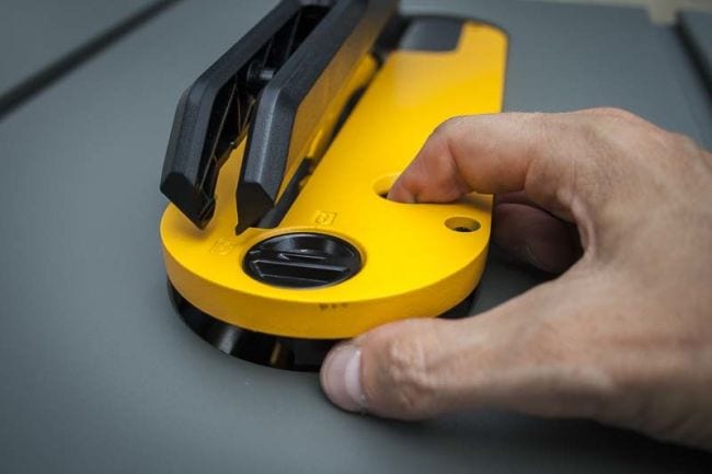 DeWalt DWE7499GD plate