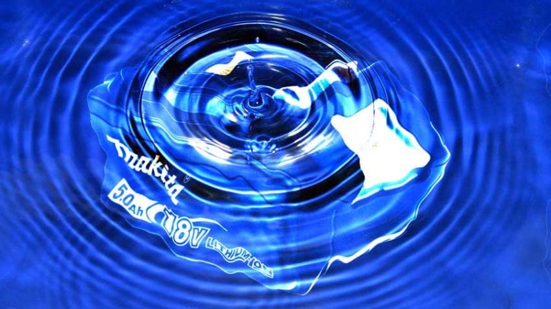 lithium-ion battery maintenance moisture