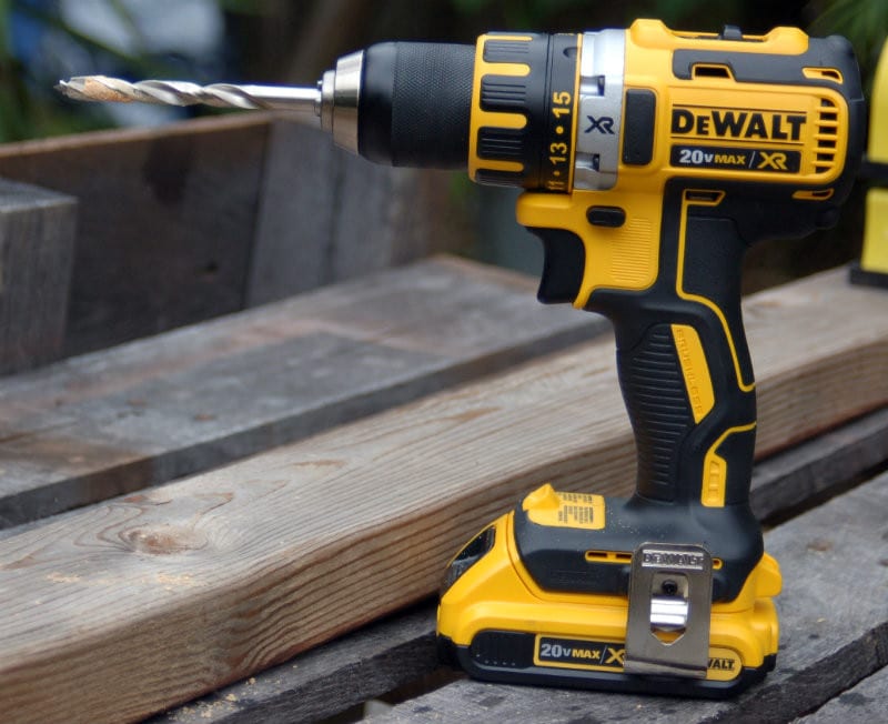 DeWalt uses UWO instead of inch-pounds