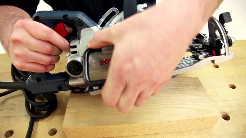 Bosch CSW41 worm saw