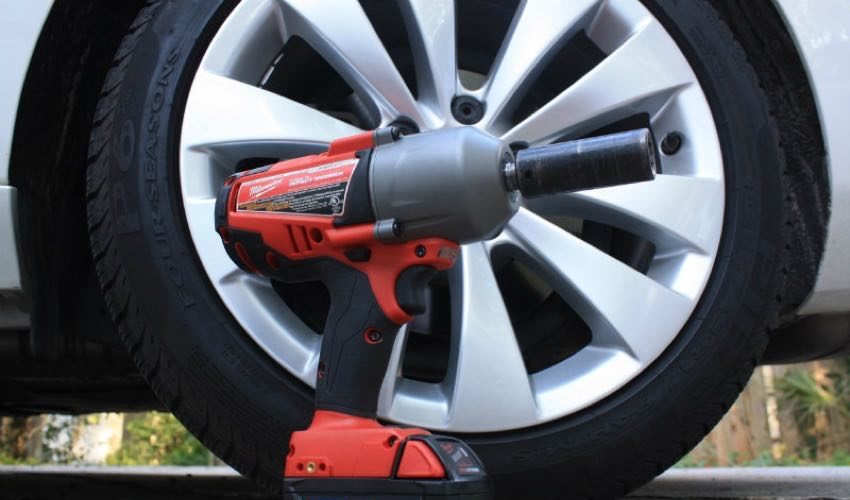 Milwaukee M18 Fuel High Torque Impact Wrench 2762-22