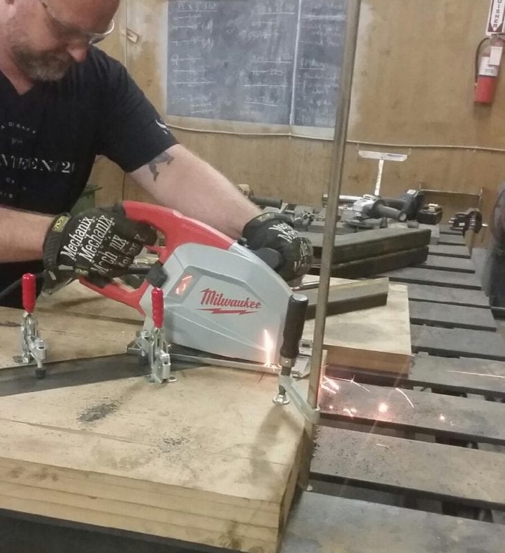 Milwaukee 6370 minimal sparks-chips