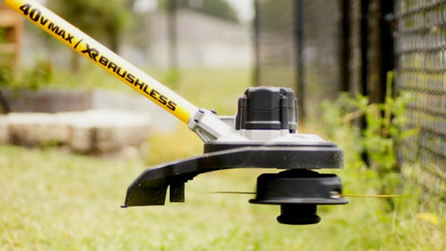 DeWalt 40V Max String Trimmer Fence Line
