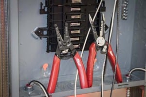 Milwaukee 6-in-1 pliers wire cutters