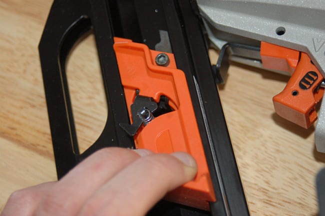 Paslode F325R Magazine Slide