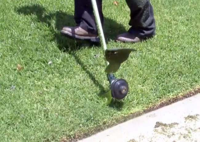 Makita EM2650LH 4-stroke string trimmer