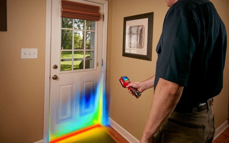 Milwaukee M12 7.8KP Thermal Imager in use