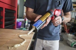 Milwaukee 12V caulk gun liquid nails