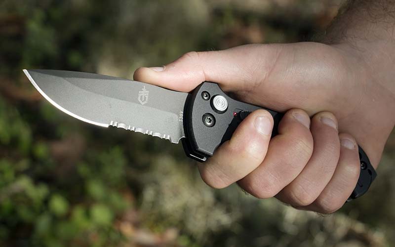 Gerber 06 Auto Drop Point Grip 2
