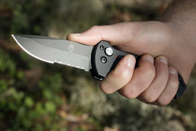 Gerber 06 Auto Drop Point Grip 2