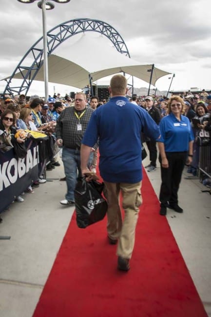 Lowes Kobalt 400 red carpet
