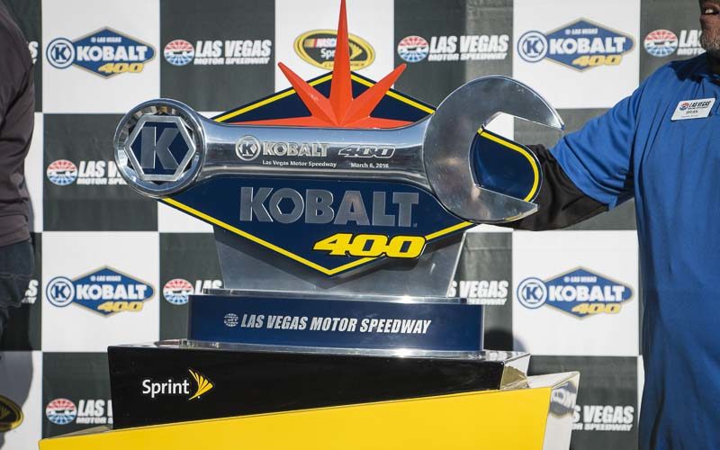 Lowes Kobalt 400 trophy