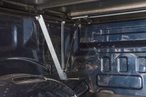 Peragon tonneau cover gas strut
