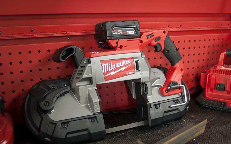 Milwaukee M18 Fuel Deep Cut Band Saw Feature
