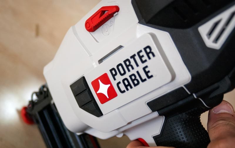 Porter-Cable-20V-Max-16-Gauge-Finish-Nailer08