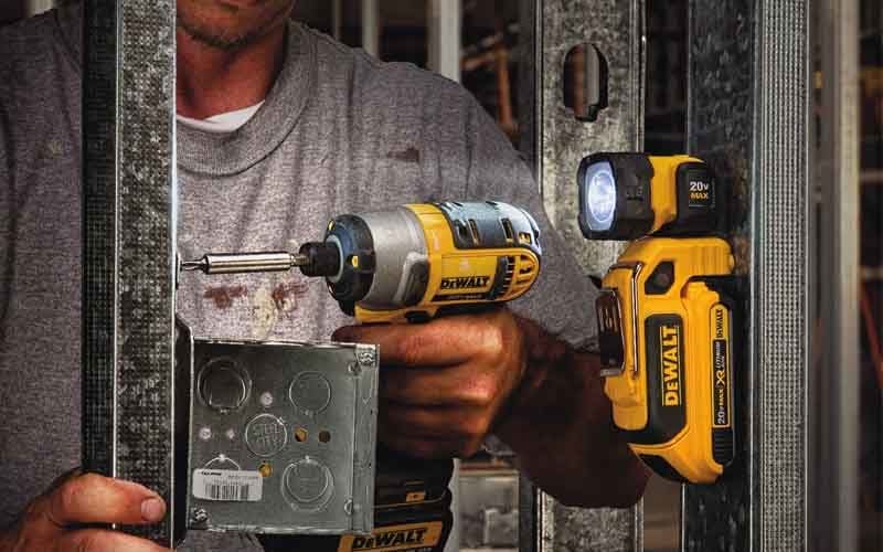 DeWalt 20V MAX Handheld LED Light (DCL044) application