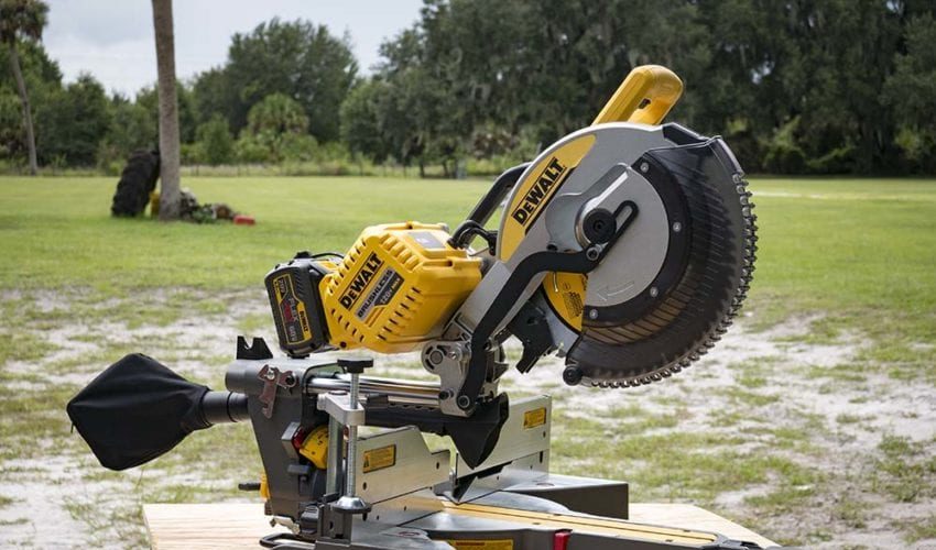 DeWalt FlexVolt 120V Max Double Bevel Sliding Compound Miter Saw Profile
