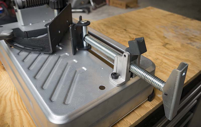 Makita LW1400 14-Inch Cut-Off Saw 04