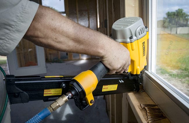 DeWalt DWF83PT 30-Degree Framing Nailer