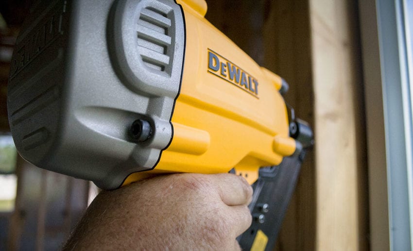 DeWalt DWF83PT 30-Degree Framing Nailer